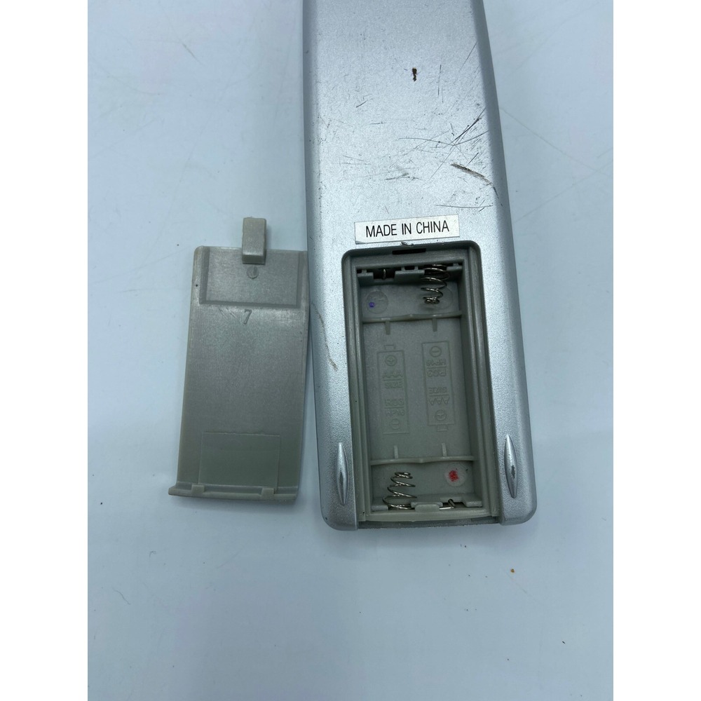 JVC RM-SRCST1J CD Player Remote Control, Silver - Picture 4 of 4